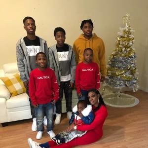 Meet your Posher, Johnnika